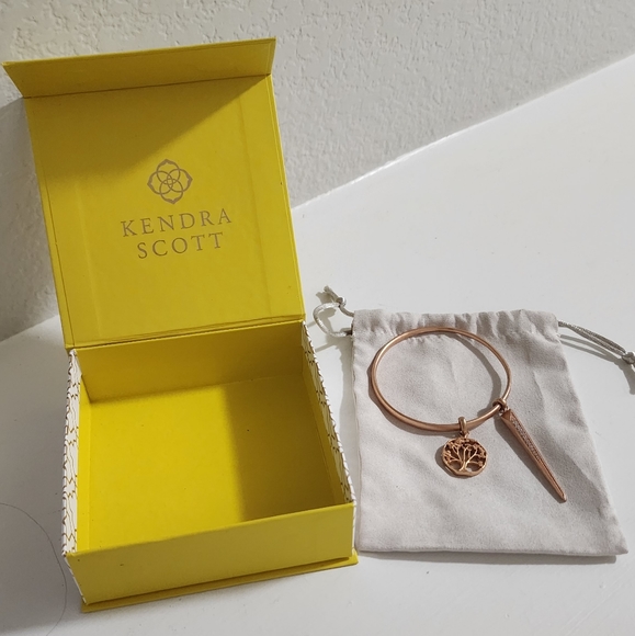 Kendra Scott Jewelry - Kendra Scott bracelet.